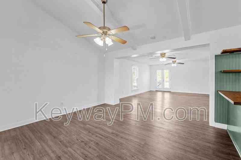 3327 Cockatoo Rd - Photo 7 of 30