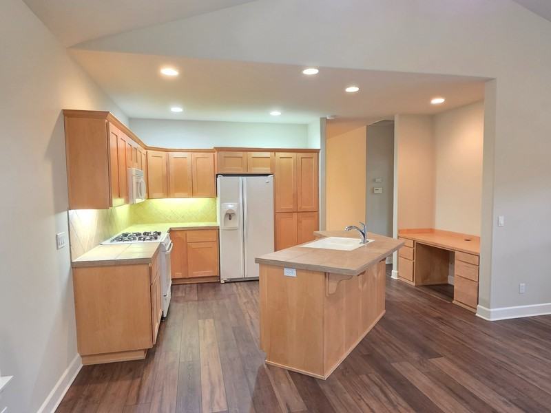 2423 Northwest Awbrey Road - Photo 5 of 22