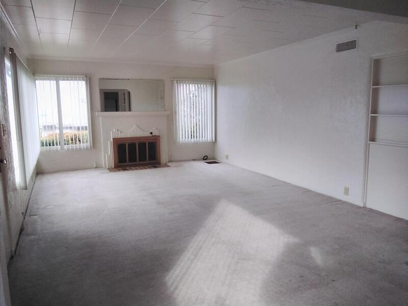 1368 Se Overlook Ave - Photo 2 of 15