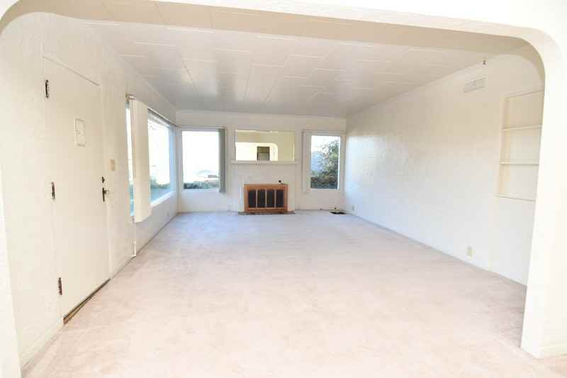 1368 Se Overlook Ave - Photo 4 of 15