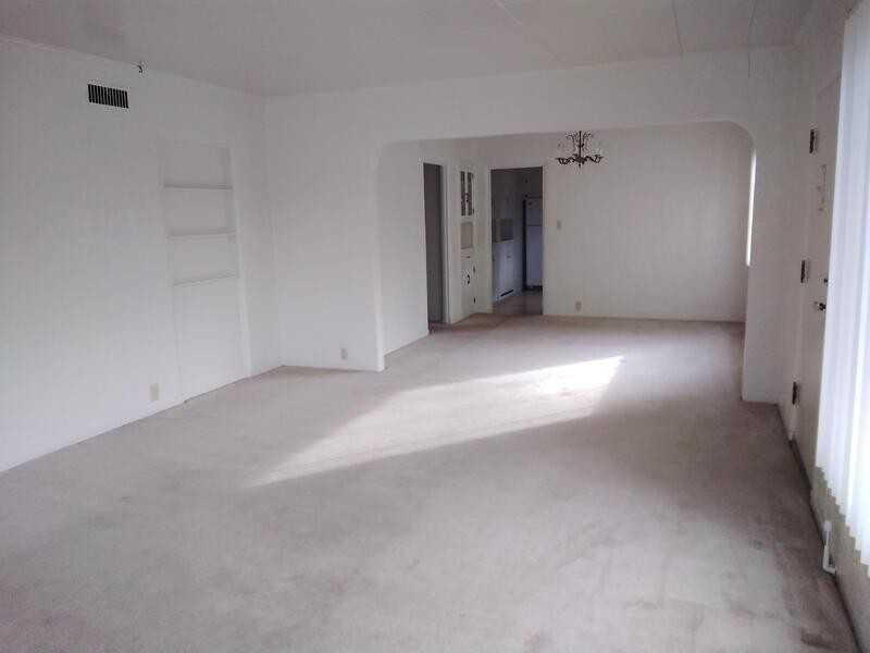 1368 Se Overlook Ave - Photo 5 of 15