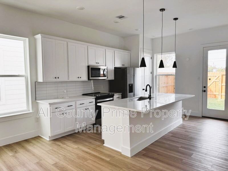 2708 Bostic St #A - Photo 7 of 27