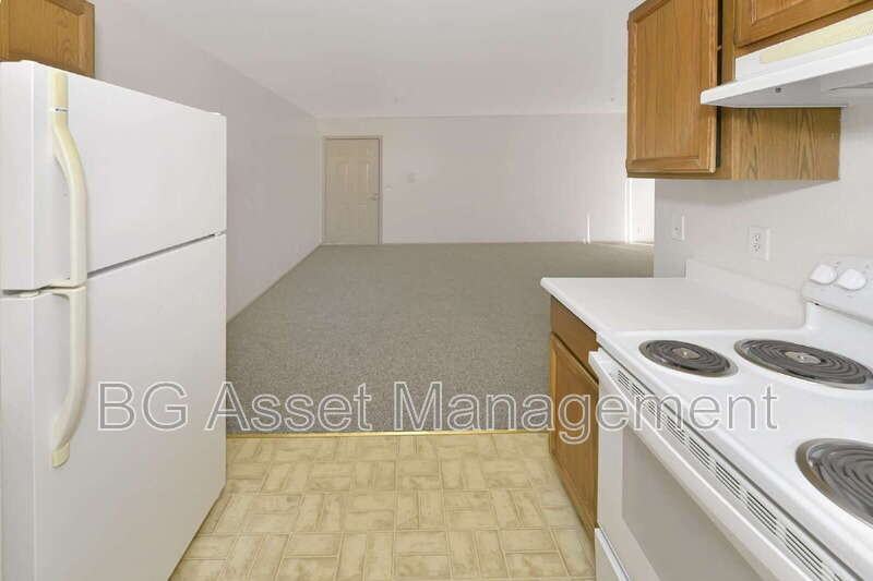 1233 S 56th St #9 - Photo 5 of 21