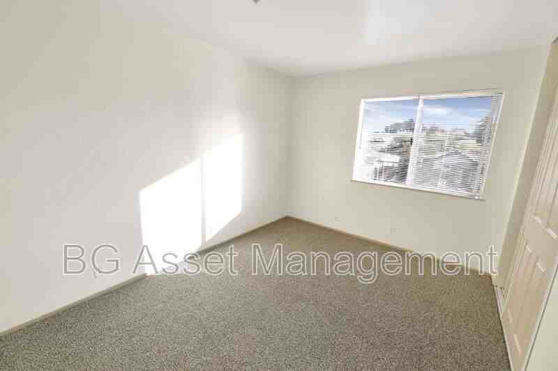 1233 S 56th St #9 - Photo 6 of 21