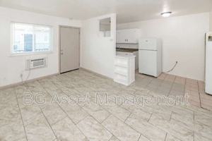 featured image of 728 Darina Avenue #4