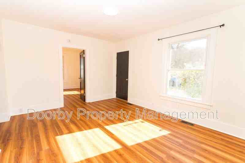 2607 Andrews St - Photo 2 of 16