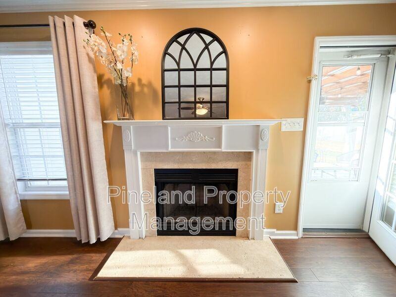 215 Americana Dr - Photo 4 of 30