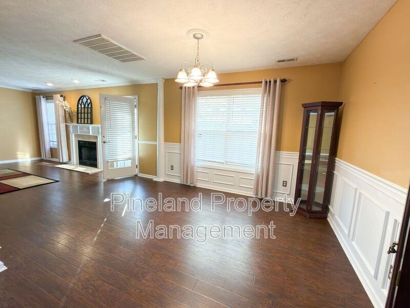 215 Americana Dr - Photo 6 of 30