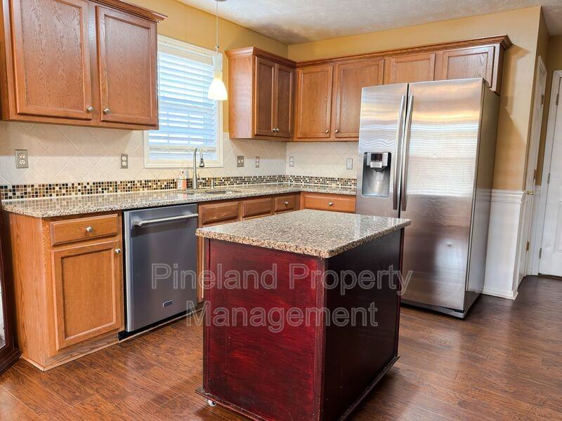 215 Americana Dr - Photo 7 of 30