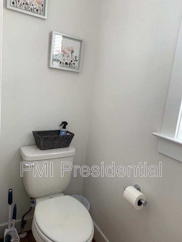 1318 N 34th St - Photo 5 of 28