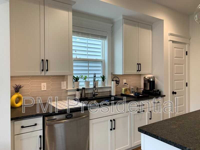 1318 N 34th St - Photo 6 of 28