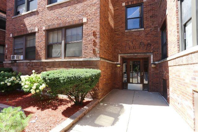 626 W Cornelia Ave #1N