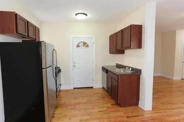 626 W Cornelia Ave #1N - Photo 2 of 17