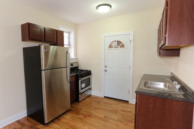 626 W Cornelia Ave #1N - Photo 3 of 17