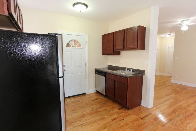 626 W Cornelia Ave #1N - Photo 4 of 17
