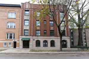 featured image of 635 West Barry Avenue #305