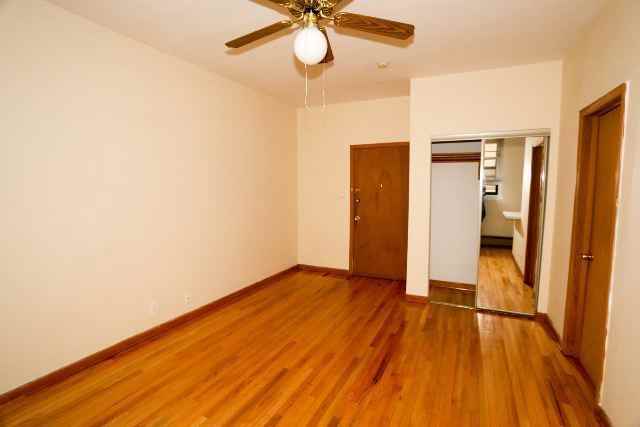 635 West Barry Avenue #305 - Photo 4 of 11