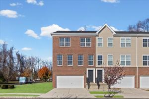 featured image of 1 Creekside Way