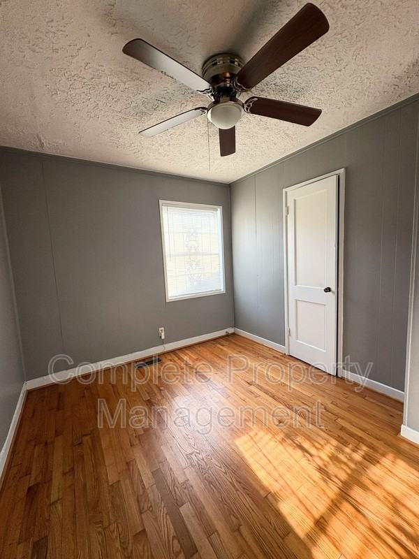 2023 Hollins Dr - Photo 5 of 9