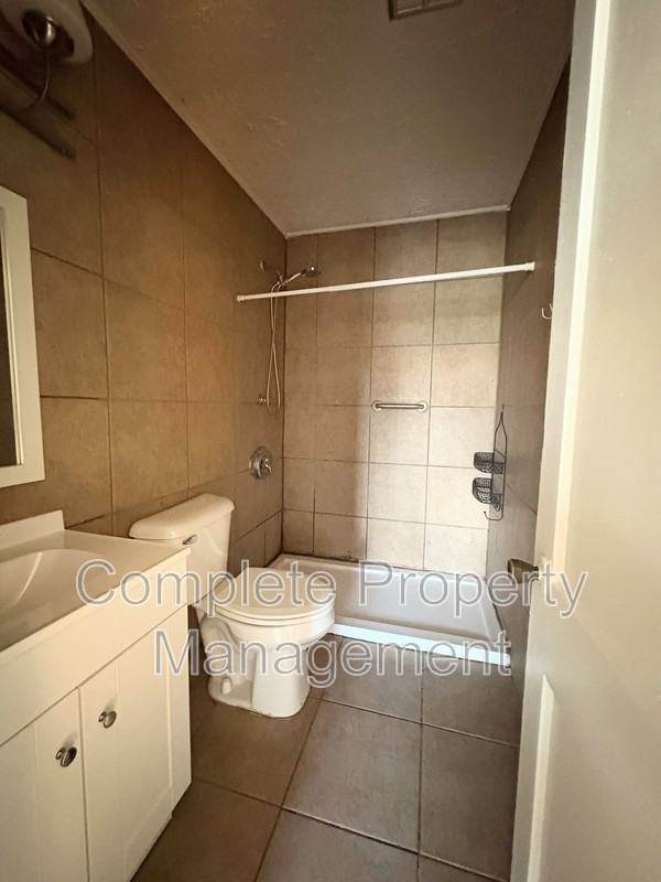 2023 Hollins Dr - Photo 7 of 9