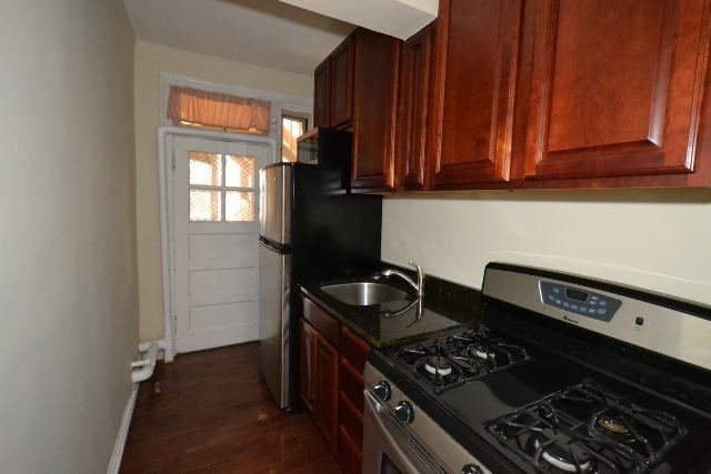 SURF + BROADWAY #G - Photo 2 of 17