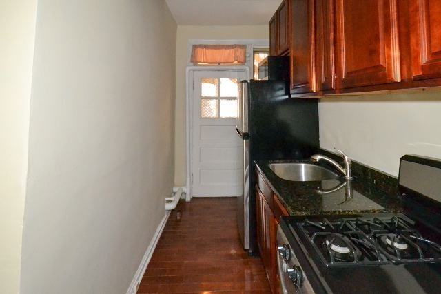 SURF + BROADWAY #G - Photo 3 of 17