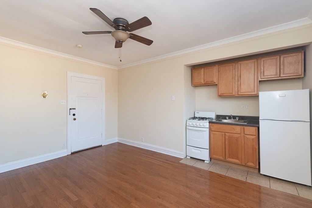 4546 North Damen Avenue #413 - Photo 6 of 15