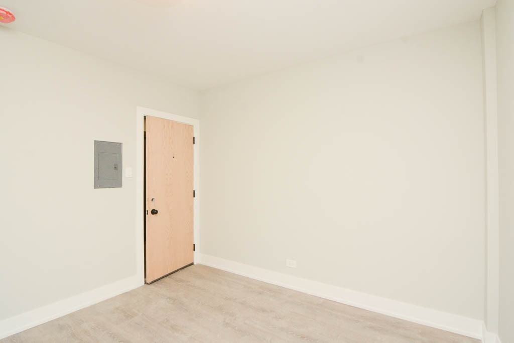 505 W Belmont Ave #2J - Photo 6 of 15