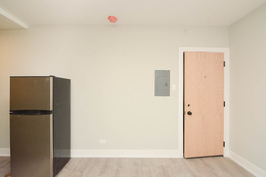 505 W Belmont Ave #2J - Photo 7 of 15