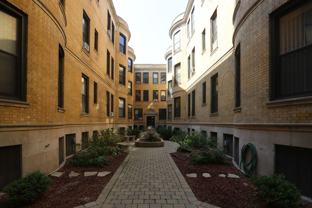 1220 North Dearborn Street #1B - Photo 1 of 1