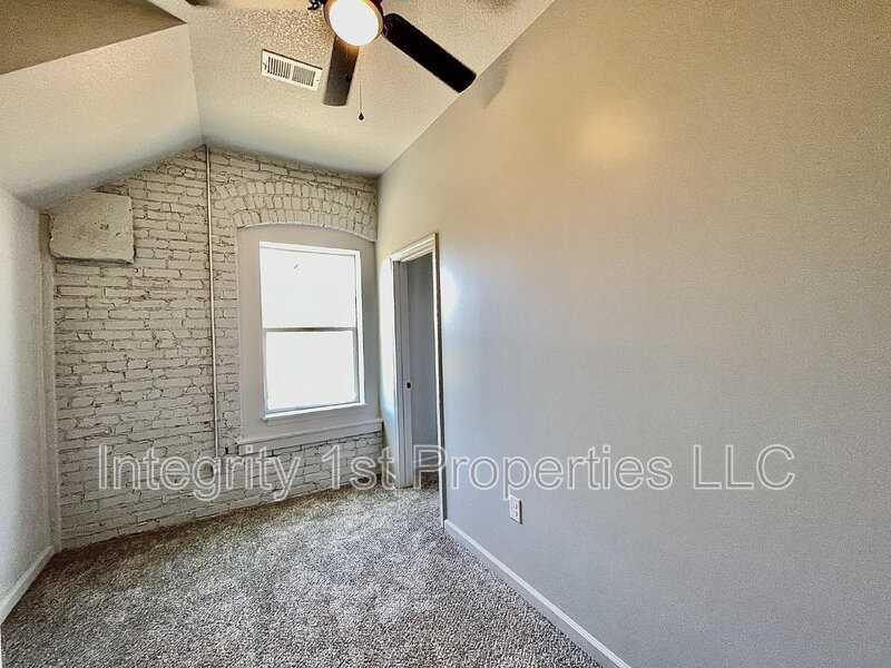 740 Washington Blvd #D - Photo 5 of 14