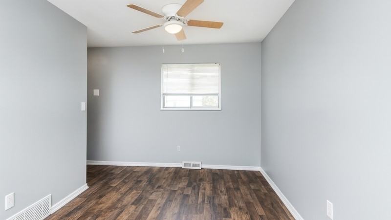 536 Hyatt Avenue - Photo 3 of 16