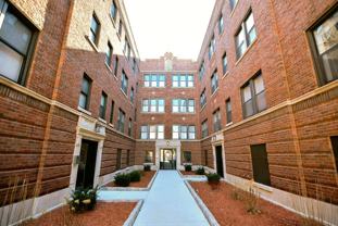 2207 West Eastwood Avenue #2N - Photo 1 of 1