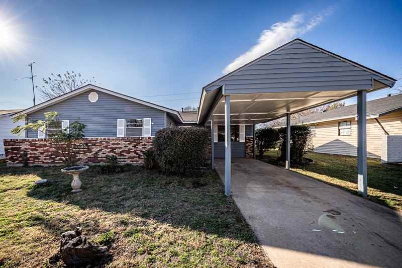 911 Sw 35th St - Photo 4 of 25