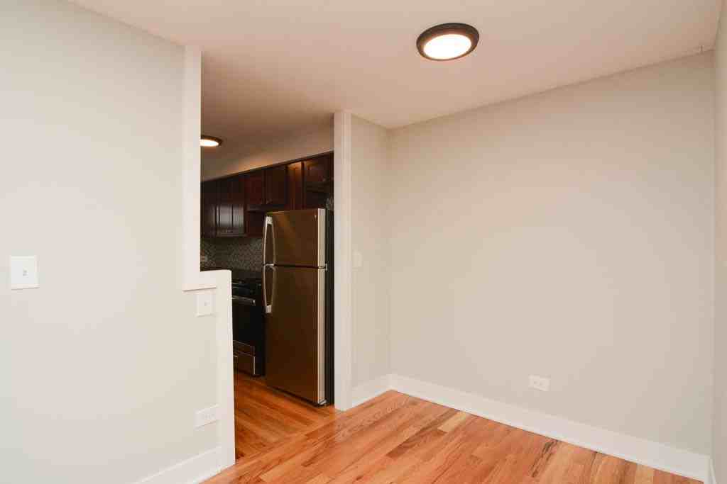 696 Elm Place #200 - Photo 5 of 21