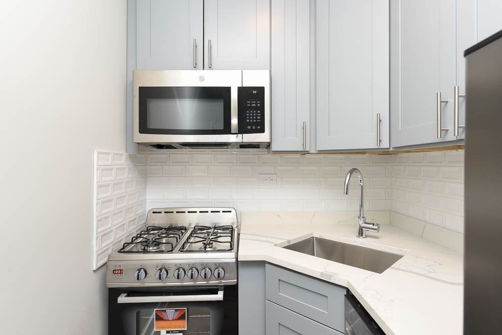 505 West Belmont Avenue #6D - Photo 3 of 16