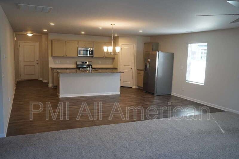 289 Greenbay St - Photo 6 of 41