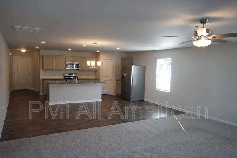 289 Greenbay St - Photo 7 of 41