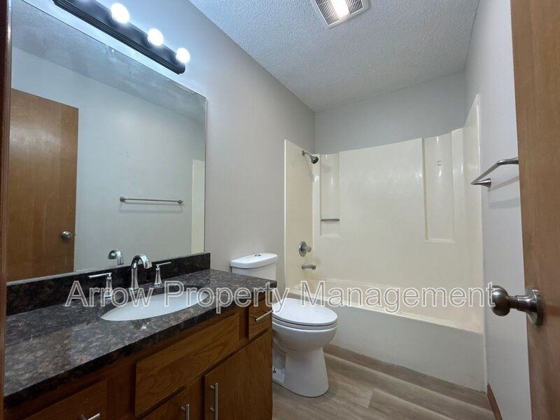 1310 S Jackson St - Photo 7 of 11