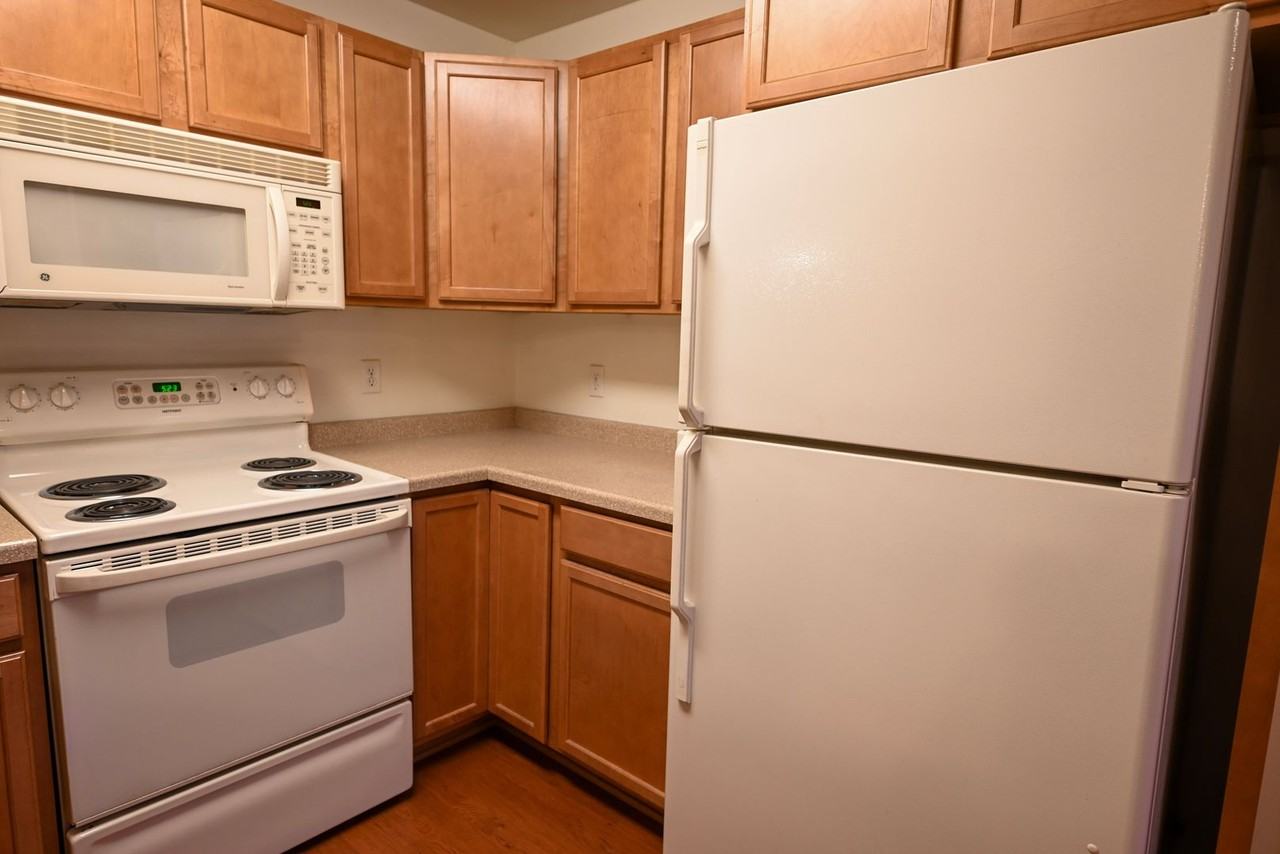 MCCOMB PLACE APARTMENTS - Photo 4 of 30