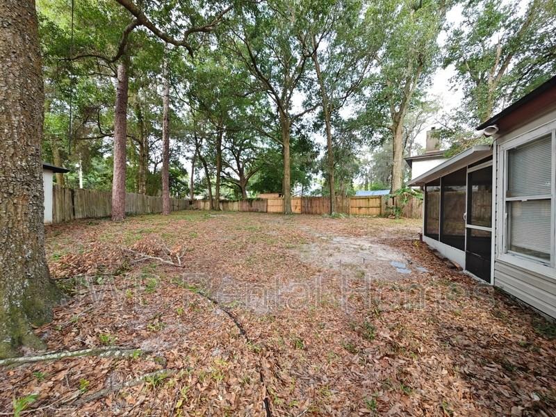 1110 Radis Pl - Photo 7 of 10