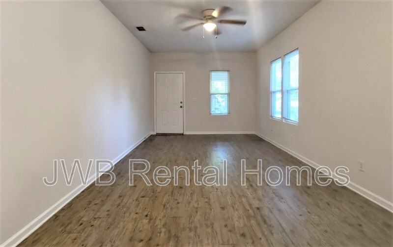 7531 Wakefield Ave - Photo 4 of 8