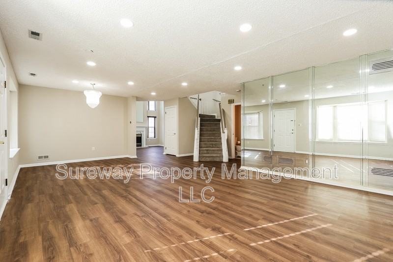 1 Elkington Dr - Photo 3 of 17