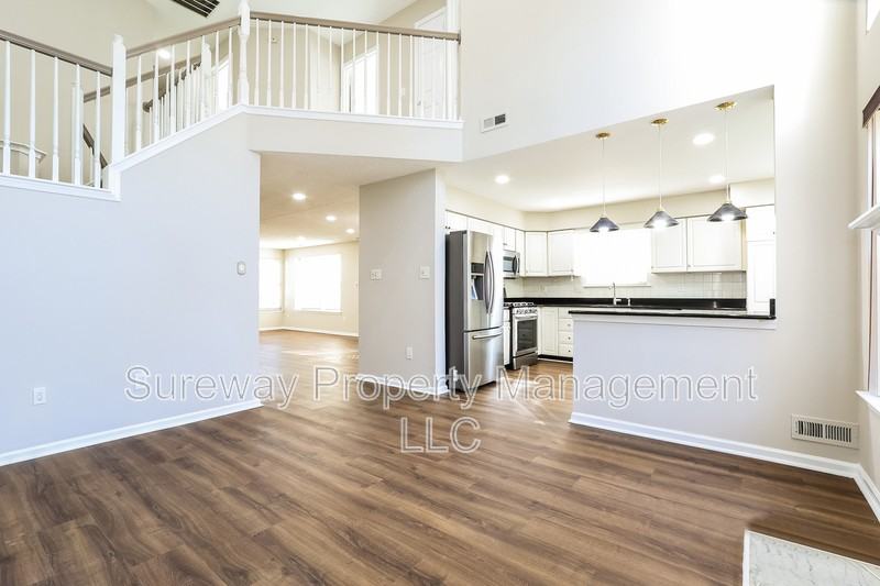 1 Elkington Dr - Photo 5 of 17