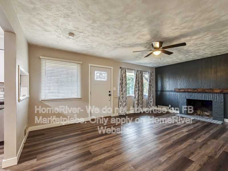 2922 W Princeton Ave - Photo 4 of 22