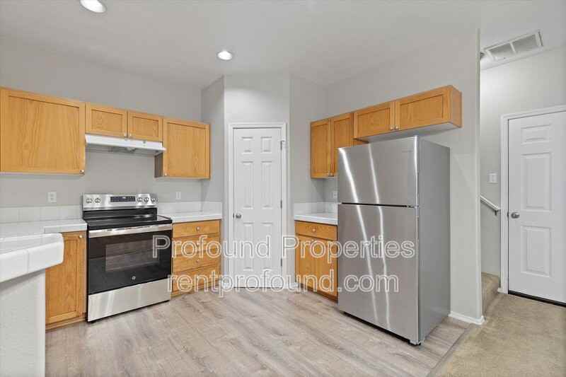 2310 Northwest Roseburg Terrace - Photo 3 of 36