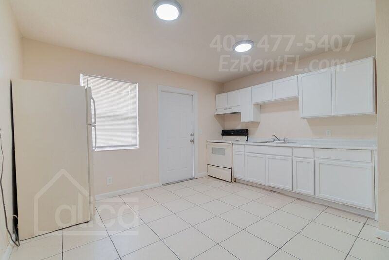 623 9th St #1 - Photo 2 of 13