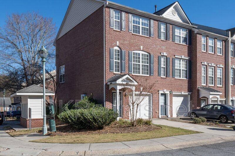 3177 Mill Springs Cir - Photo 3 of 27