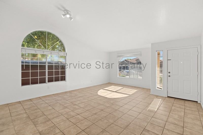 3596 E Thornton Ave - Photo 4 of 25