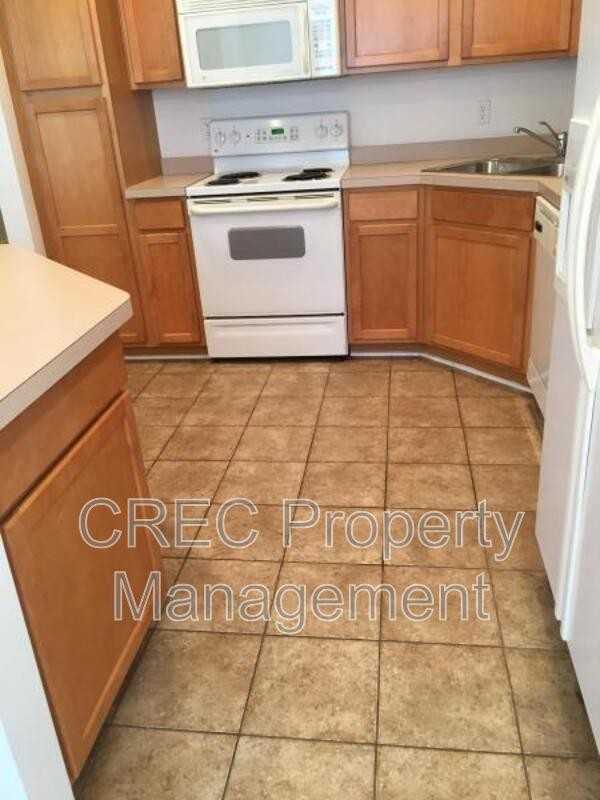 146 Darcy Ave - Photo 5 of 23